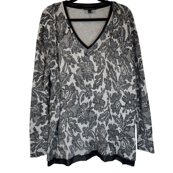 Lane Bryant Sweaters - Lane Bryant Sweater Womens 22/24 Gray Black Floral Lace Print V-Neck‎ Pullover